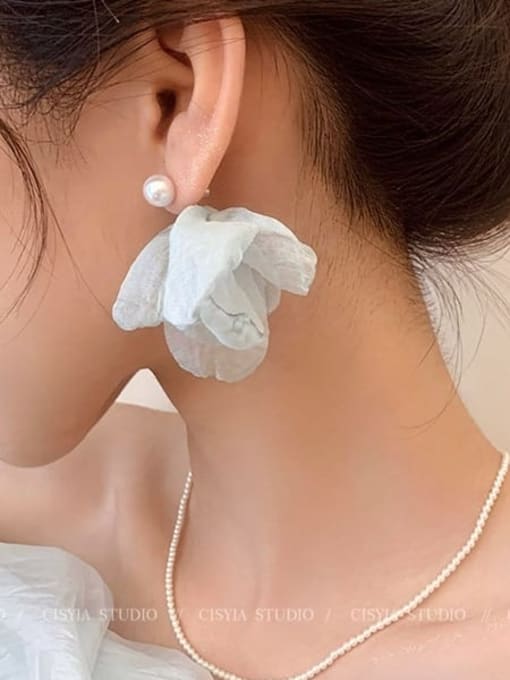LM Zinc Alloy Flower Minimalist Drop Earring 1