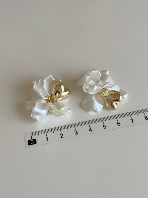 LM Alloy Shell Flower Dainty Stud Earring 2