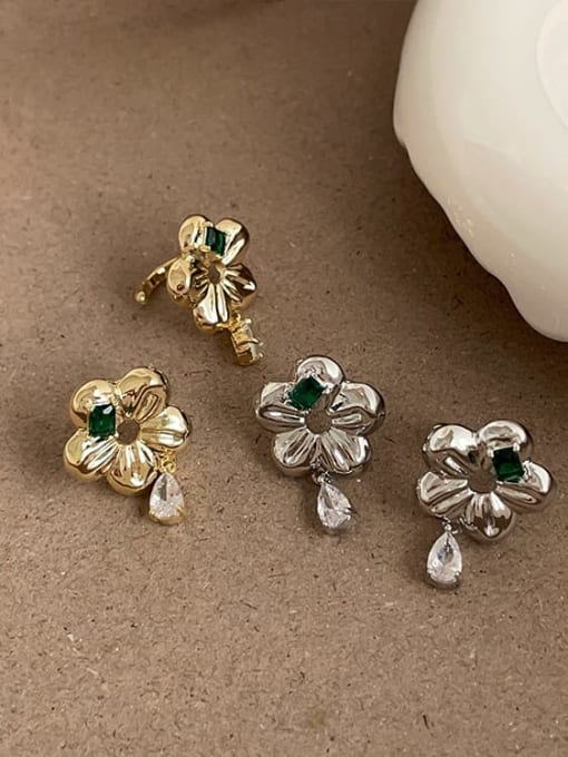 LM Alloy Imitation Pearl Flower Trend Clip Earring 0