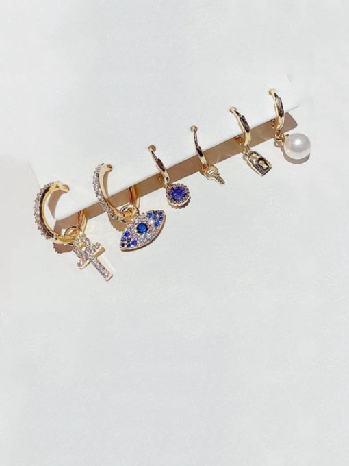 Ming Brass Cubic Zirconia Geometric Cute Huggie Earring