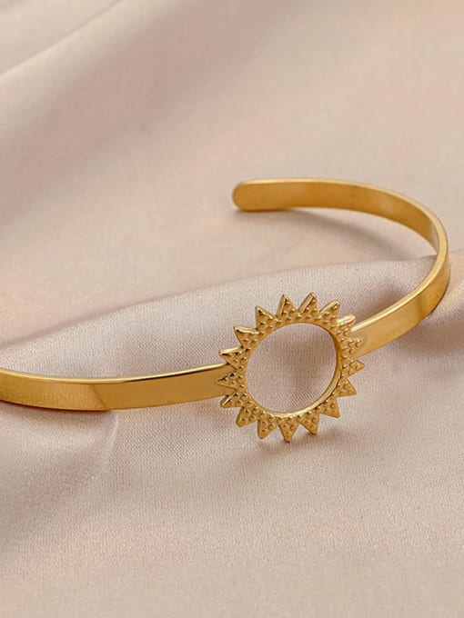 y545-1,Gold color Stainless steel Cuff Bangle with 18 styles