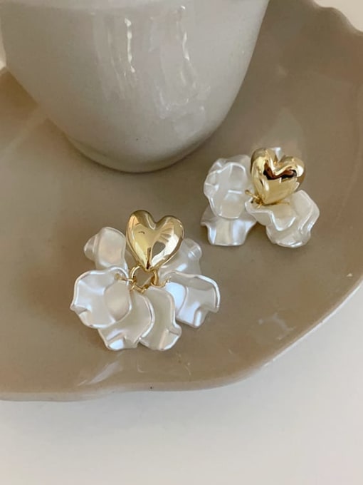 LM Alloy Shell Flower Dainty Stud Earring 1