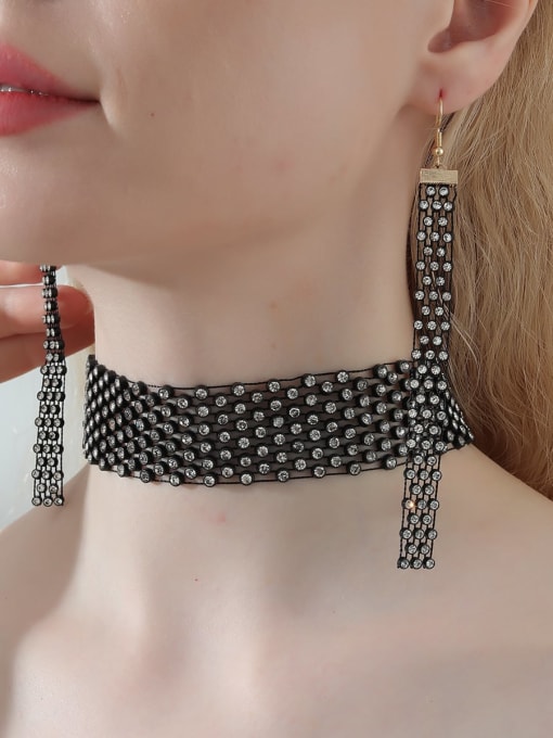 LM Zinc Alloy Rhinestone Minimalist Geometric  Earring and Choker Necklace Set 2