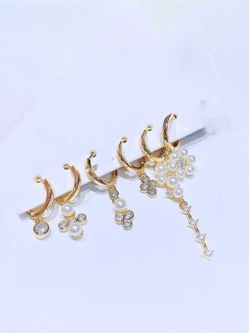 Ming Brass Imitation Pearl Geometric Trend Huggie Earring 1