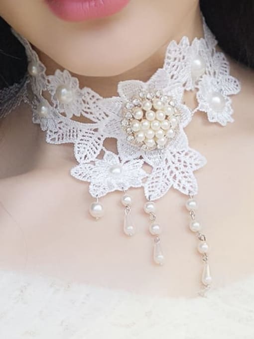 Tassel pearl style Yarn Flower Minimalist Choker Necklace