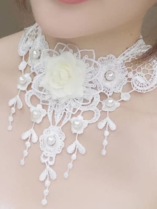 Romantic White Rose Yarn Flower Minimalist Choker Necklace