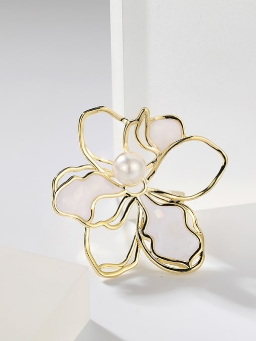 X4334  18K gold Brass Imitation Pearl Shell Flower Trend Brooch
