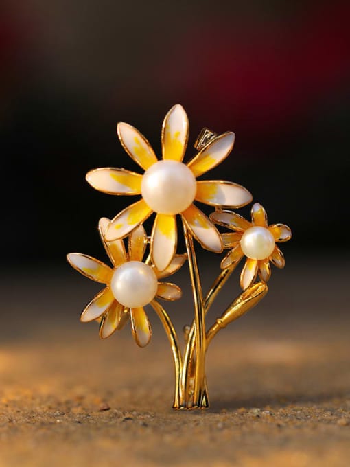 XIXI Brass Enamel Flower Minimalist Brooch 3