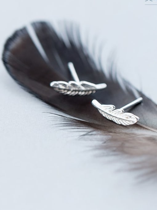 Rosh 925 Sterling Silver Feather Minimalist Stud Earring 0