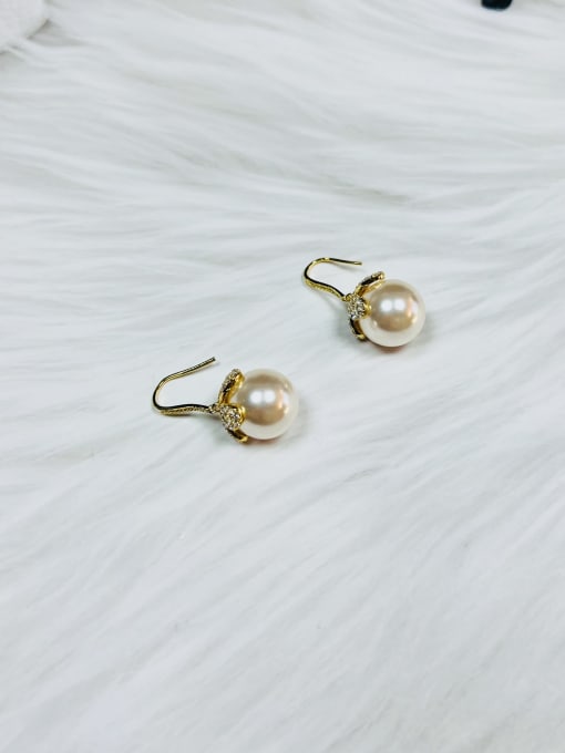 KEVIN Brass Imitation Pearl Flower Trend Hook Earring