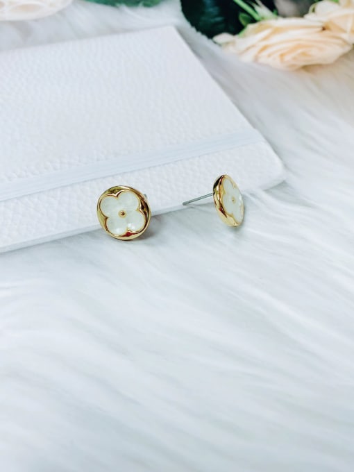 Gold Zinc Alloy Shell Round Classic Stud Earring