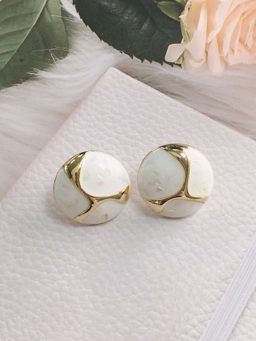 KEVIN Zinc Alloy Shell Round Trend Stud Earring