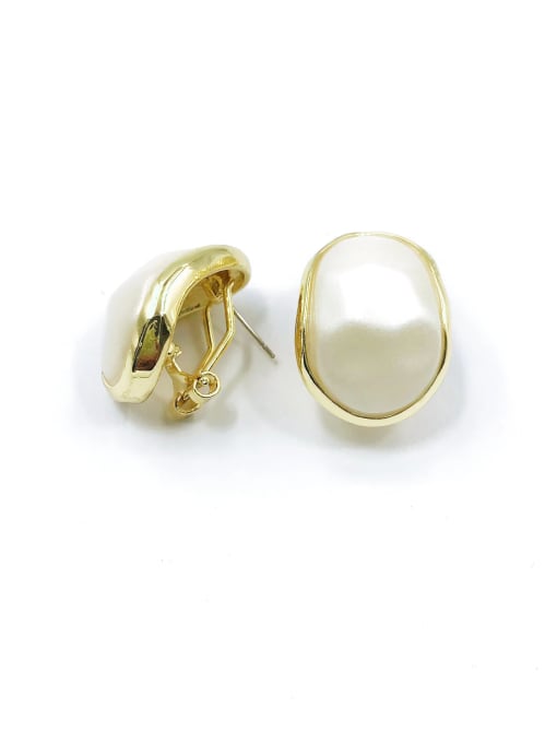 VIENNOIS Zinc Alloy Resin White Irregular Minimalist Clip Earring 0
