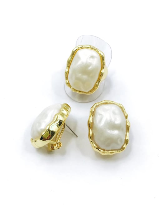 VIENNOIS Trend Irregular Zinc Alloy Resin White Ring And Earring Set 0