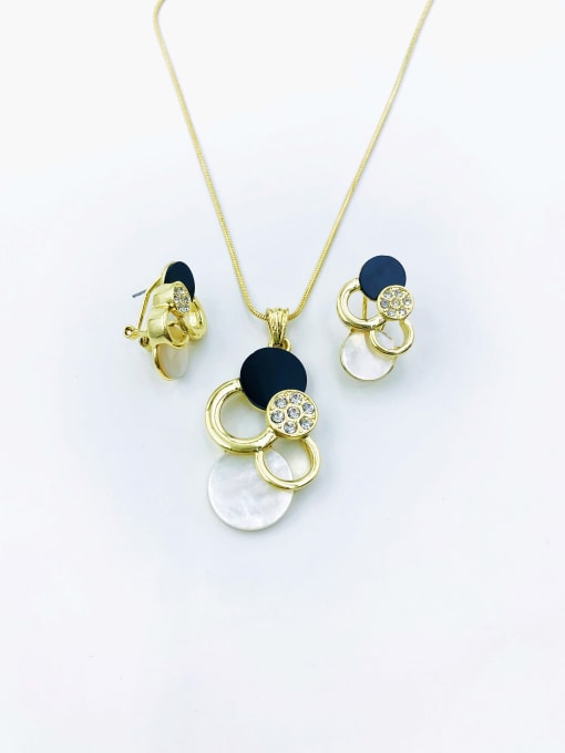 Gold Classic Geometric Zinc Alloy Shell White Acrylic Earring and Necklace Set