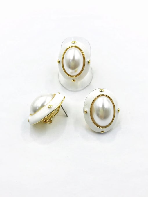 VIENNOIS Zinc Alloy Classic Oval Imitation Pearl White Enamel Ring And Earring Set 0
