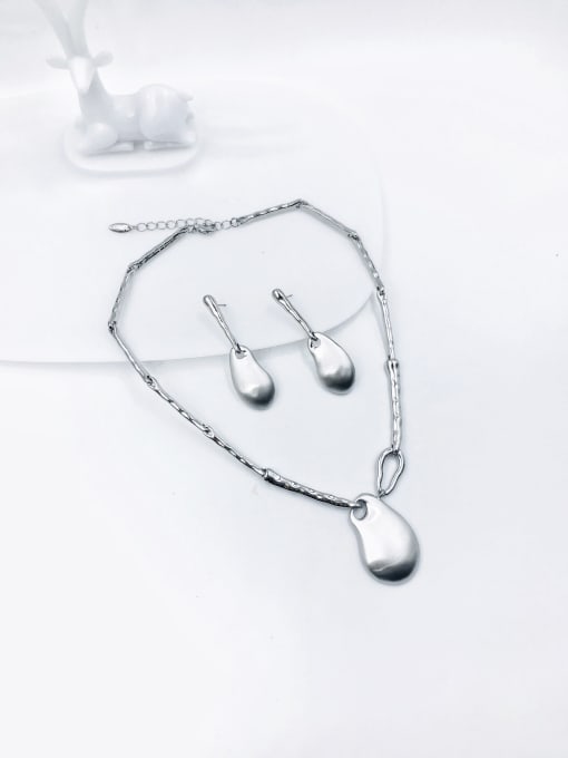 VIENNOIS Zinc Alloy Minimalist Irregular Earring and Necklace Set 0