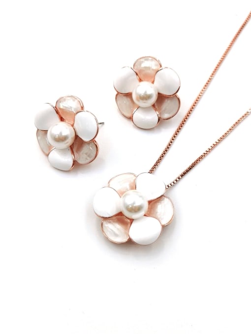 VIENNOIS Trend Flower Zinc Alloy Shell White Enamel Earring and Necklace Set 0