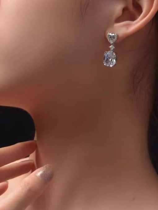 YUEFAN 925 Sterling Silver High Carbon Diamond White Minimalist Earring 1