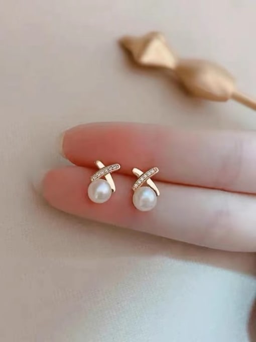 Rose Miyuki Millet Bead White Minimalist Stud Earring