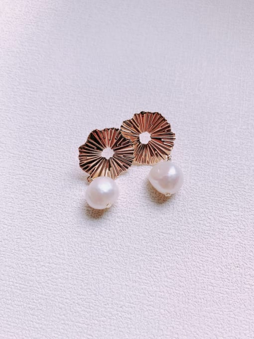 Scarlet White Brass Imitation Pearl Flower Minimalist Drop Earring 0
