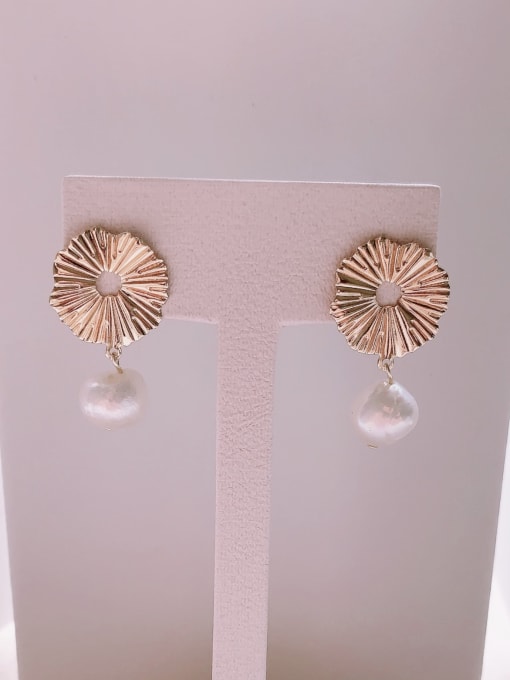 Scarlet White Brass Imitation Pearl Flower Minimalist Drop Earring 3