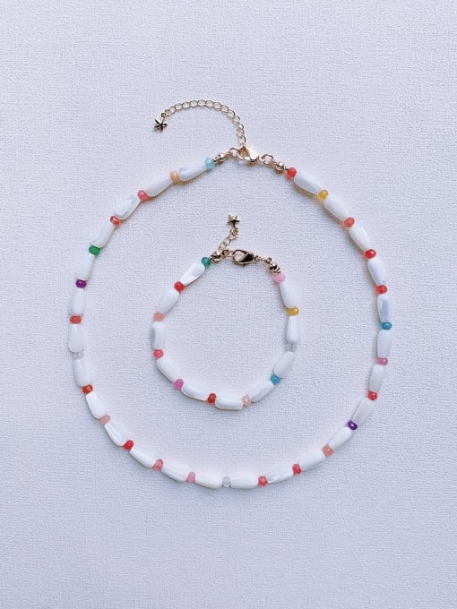 Scarlet White Natural Round Shell Beads Chain Handmade Necklace 0