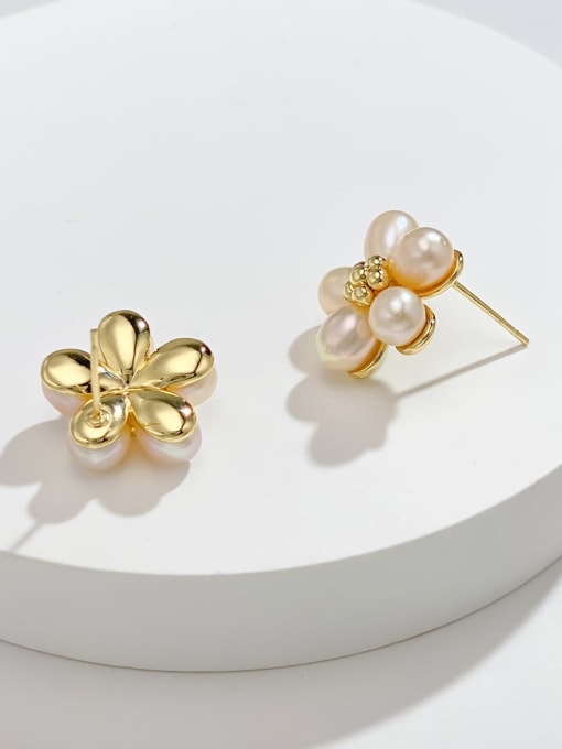 ARTINI Brass Freshwater Pearl Gold Flower Minimalist Stud Earring 3