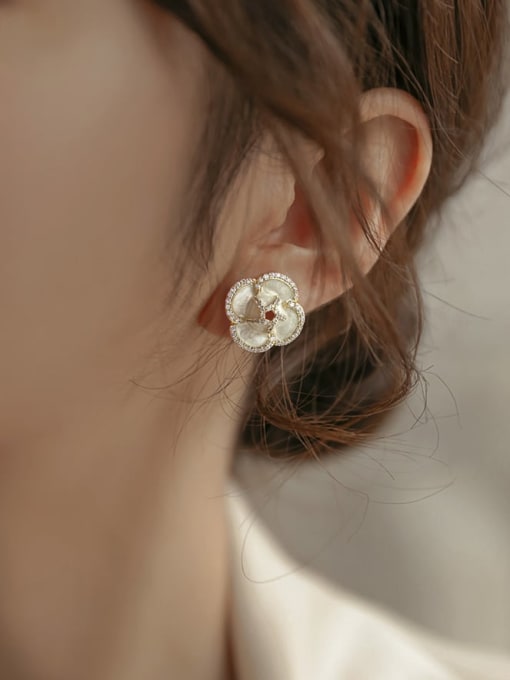 ARTINI Brass Cubic Zirconia White Flower Minimalist Stud Earring 3