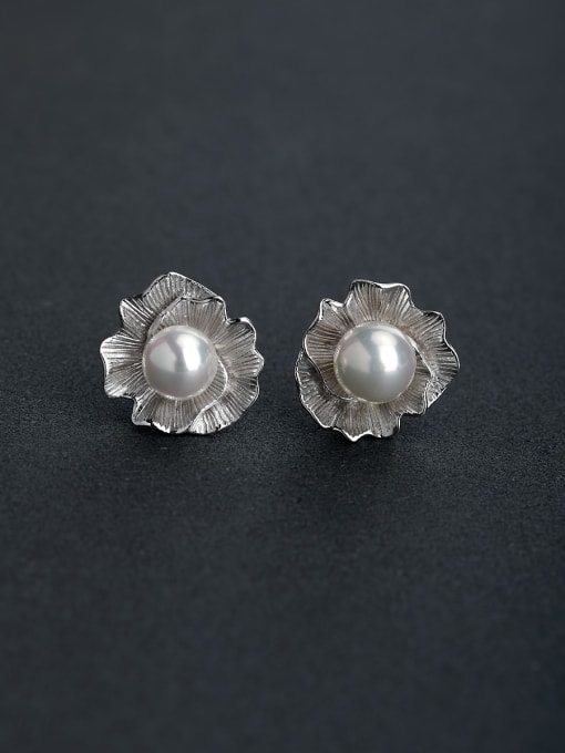 Lin Liang Retro style flower Imitation pearls 925 silver Stud earrings 0