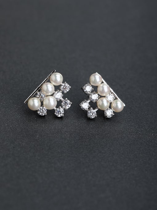 Lin Liang Elegant Imitation pearls 925 silver Stud earrings