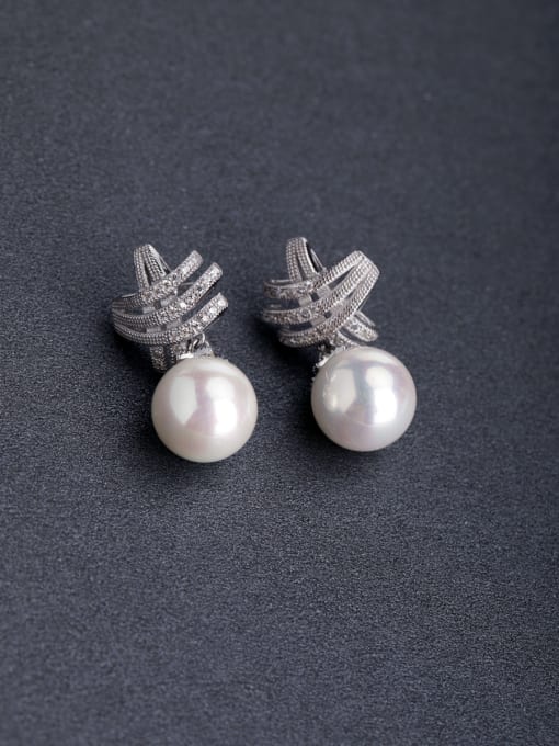 Lin Liang Bling bling Micro inlay Zircon flower 925 silver Imitation pearls Stud earrings 0