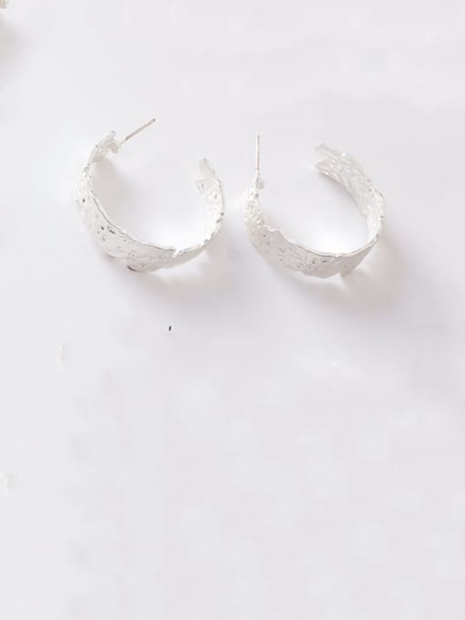 B Silver Alloy With Gold Plated Simplistic Round Hoop Earrings