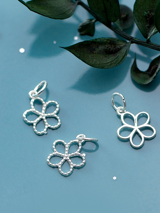 925 Sterling Silver With Platinum Plated Simplistic smooth Flower ...